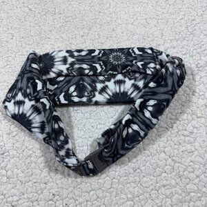 Bandi Wear Pocket Money Belt Waist Fanny Pack  Running Walking Phone Black White